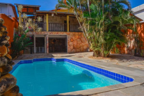 No Centro Piscina Aquecida 3 Qtos Área de Lazer Cozinha e Churrasqueira